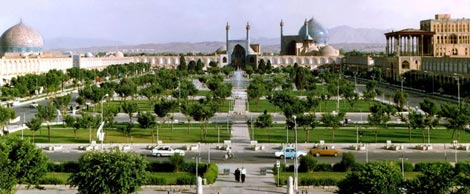 میدان نقش جهان اصفهان یکی از بزرگترین میدان های جهان