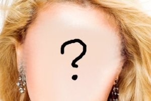 دختری که انیشتین و بیل گیتس را غورت می دهد
