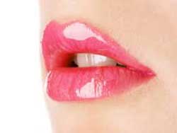 آموزش حجم دادن به لب + عکس