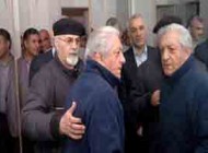 عزت‌الله انتظامی از بهروز غریب‌پور شکایت کرد