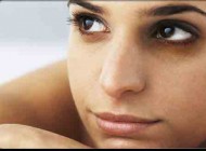 بهبود و کاهش تیرگی زیر چشم