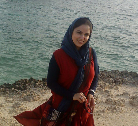 بیوگرافی و عکس های معصومه بافنده بازیگر سریال زخم