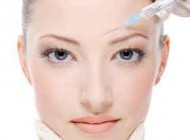 تزریق گونه با چربی بهتر یا پروتز؟ کدامیک بهتر است؟