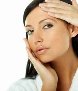 رطوبت دهی به پوست راز اول زیبایی و شادابی آن
