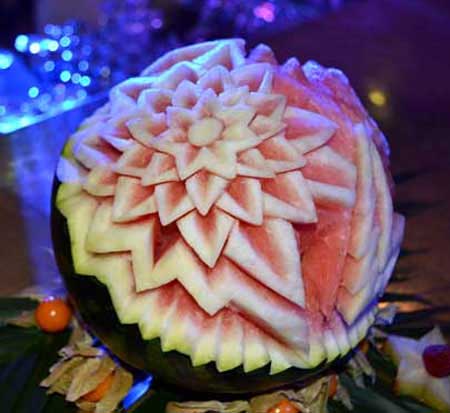 عکس هایی از میوه آرایی های شیک شب یلدا