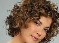 چرا موها فر می شود؟