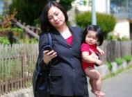 5 دلیل برای کنار گذاشتن تلفن ها توسط والدین