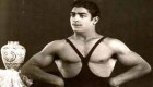 بیوگرافی و عکسهای زنده یاد محمدعلی فردین