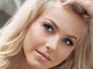 بهترین رنگ های آرایش برای پوست های بلوند و روشن