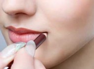 8 راه و روش برای زیباتر شدن آرایش لب ها