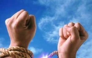 حضرت آدم (ع) برای مبارزه با نفس چه دعایی می خواند؟ حضرت آدم (ع) برای مبارزه با نفس چه دعایی می خواند؟
