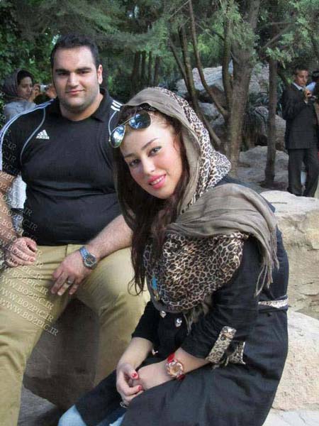 عکس های جدید بهداد سلیمی و همسرش با تیپ فشن