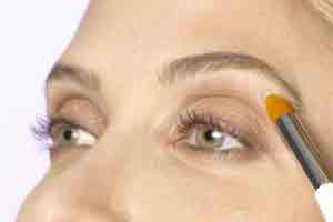 آموزش آرایش چشم های خسته و بی حال برای سرحال شدن آموزش آرایش چشم های خسته و بی حال برای سرحال شدن