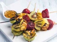 طرز تهیه و آموزش درست کردن میوه کبابی