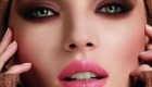 برجسته کردن لب ها را چگونه با آرایش انجام دهیم؟