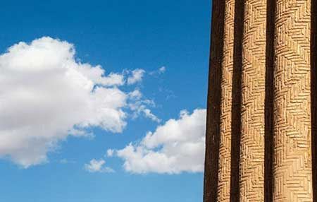 اطلاعات جامع درباره برج تاریخی رادکان همراه با تصاویر