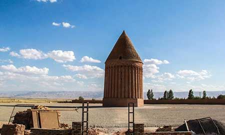 اطلاعات جامع درباره برج تاریخی رادکان همراه با تصاویر