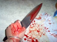 چاقوکشی دختر 18 ساله مشهدی برای آزاد کردن دو پسر