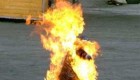 خواستگار بیرحمی که عشقش را آتش زد + تصاویر