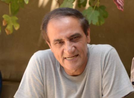 ناتوانی کارگردان سینمای ایران در تامین هزینه درمان دخترش ناتوانی کارگردان سینمای ایران در تامین هزینه درمان دخترش