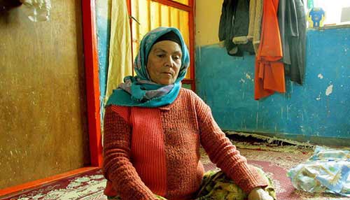 عکس هایی از اولین خانم رفتگر ایرانی را ببینید