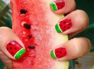 عکس مدل طراحی و دیزاین خاص ناخن ویژه شب یلدا با لاک