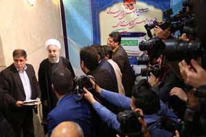 حضور حسن روحانی در انتخابات مجلس خبرگان رهبری (عکس) حضور حسن روحانی در انتخابات مجلس خبرگان رهبری (عکس)