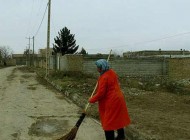 عکس هایی از اولین خانم رفتگر ایرانی را ببینید