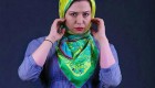 عکسهای جدید مهراوه شریفی نیا در پشت صحنه خوشا شیراز