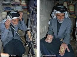 مردی که 22 سال در قبر زندگی کرد و زنده ماند (عکس)