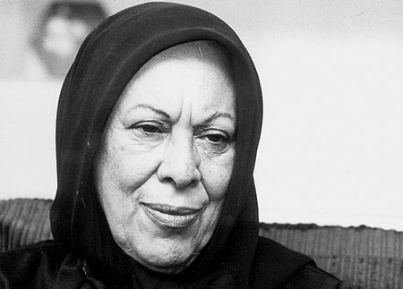 بیوگرافی کامل سیمین دانشور، اولین نویسنده زن ایرانی (عکس)