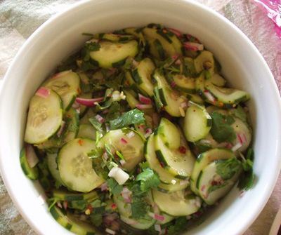 سالاد رژیمی پیاز و گشنیز سالاد رژیمی پیاز و گشنیز