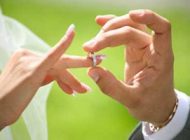 ازدواج عجیب و دیدنی یک پسر با پیتزا + تصاویر