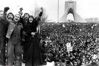 نقش زنان در پیروزی انقلاب اسلامی + تصاویر