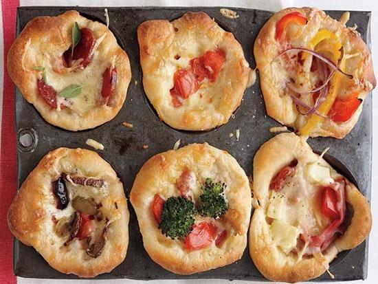 جدیدترین آموزش و طرز تهیه مینی پیتزا خانگی در قالب کوچک