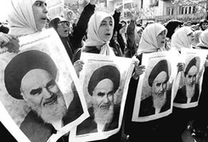 نقش زنان در پیروزی انقلاب اسلامی + تصاویر