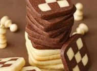 طرز تهیه کیک شطرنجی خوشمزه و خاص برای مهمانی لاکچری