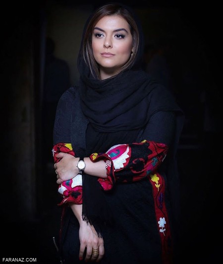 بیوگرافی و عکس های شخصی دنیا مدنی