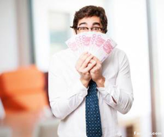همه ویژگی های همسر خسیس را بشناسید