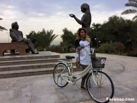 عکس های خوشگل و بی حجاب دختران عراقی در حال دوچرخه سواری