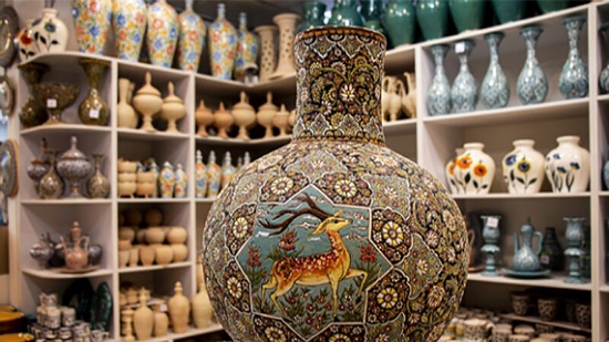 صنایع دستی و سوغات قم؛ از سوهان تا فرش دستباف